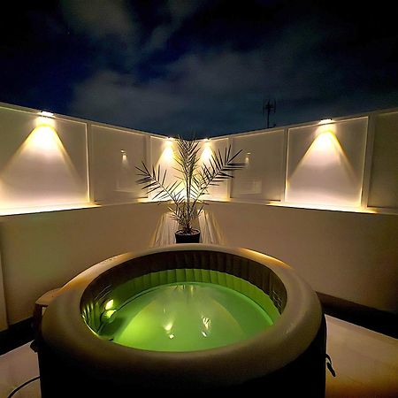 Atico Con Jacuzzi Privado , 1 Min Walk De Playa Levante سانتا بولا المظهر الخارجي الصورة