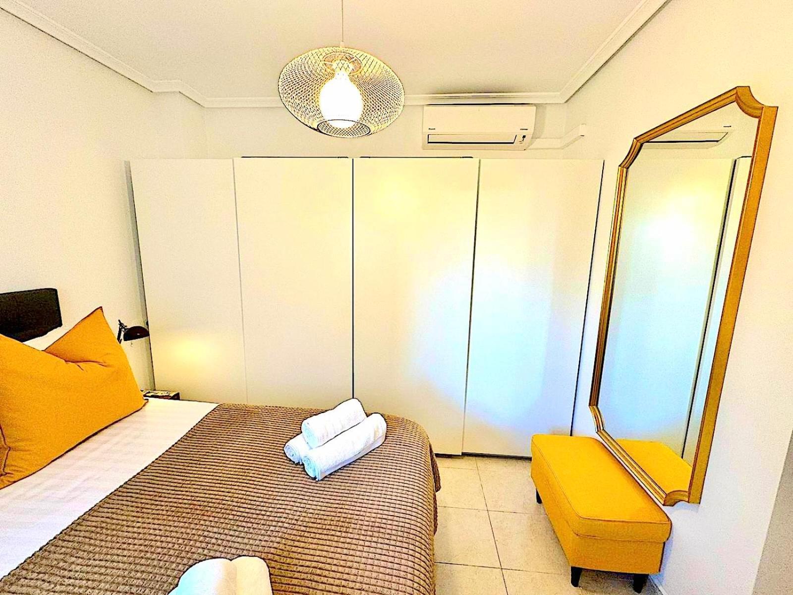 Atico Con Jacuzzi Privado , 1 Min Walk De Playa Levante سانتا بولا المظهر الخارجي الصورة