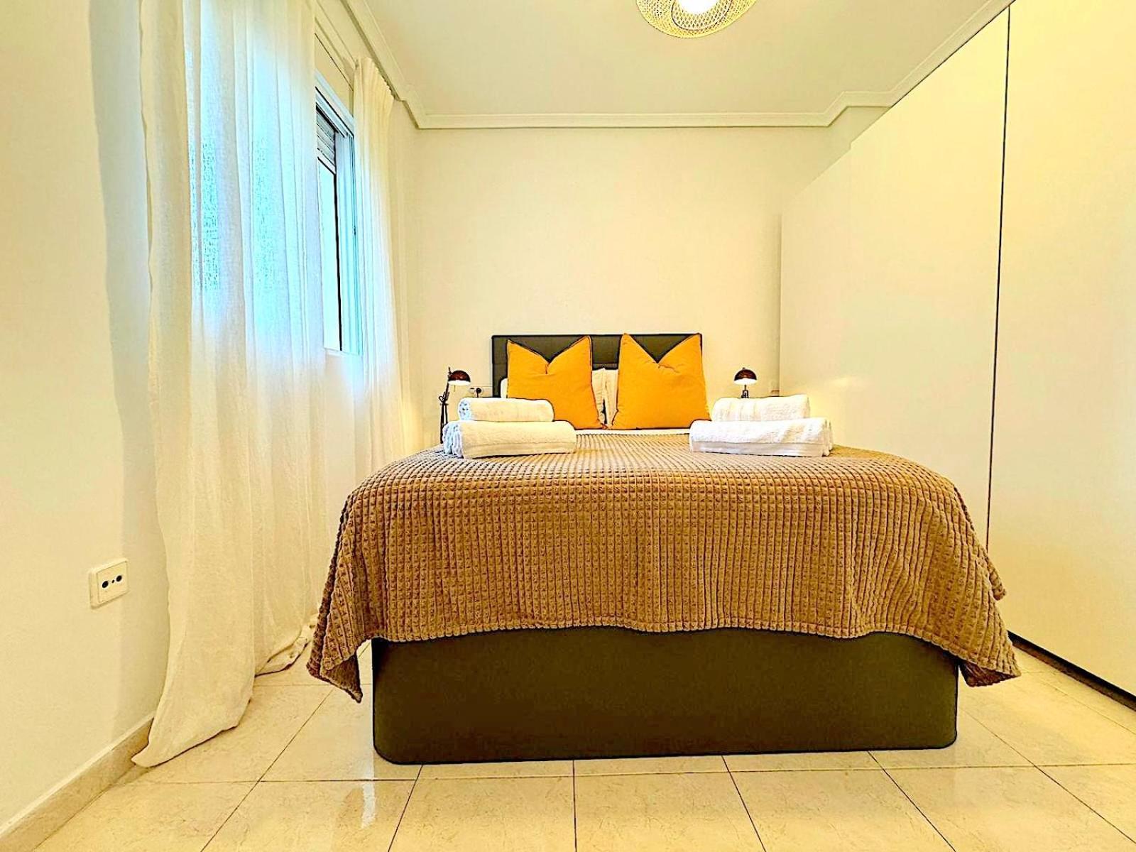 Atico Con Jacuzzi Privado , 1 Min Walk De Playa Levante سانتا بولا المظهر الخارجي الصورة