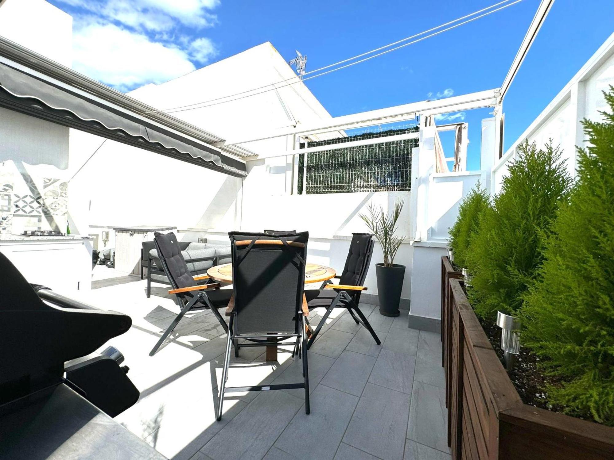 Atico Con Jacuzzi Privado , 1 Min Walk De Playa Levante سانتا بولا المظهر الخارجي الصورة