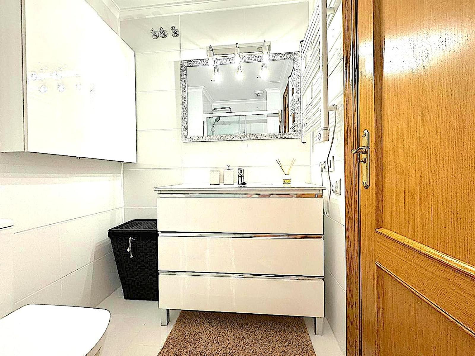 Atico Con Jacuzzi Privado , 1 Min Walk De Playa Levante سانتا بولا المظهر الخارجي الصورة