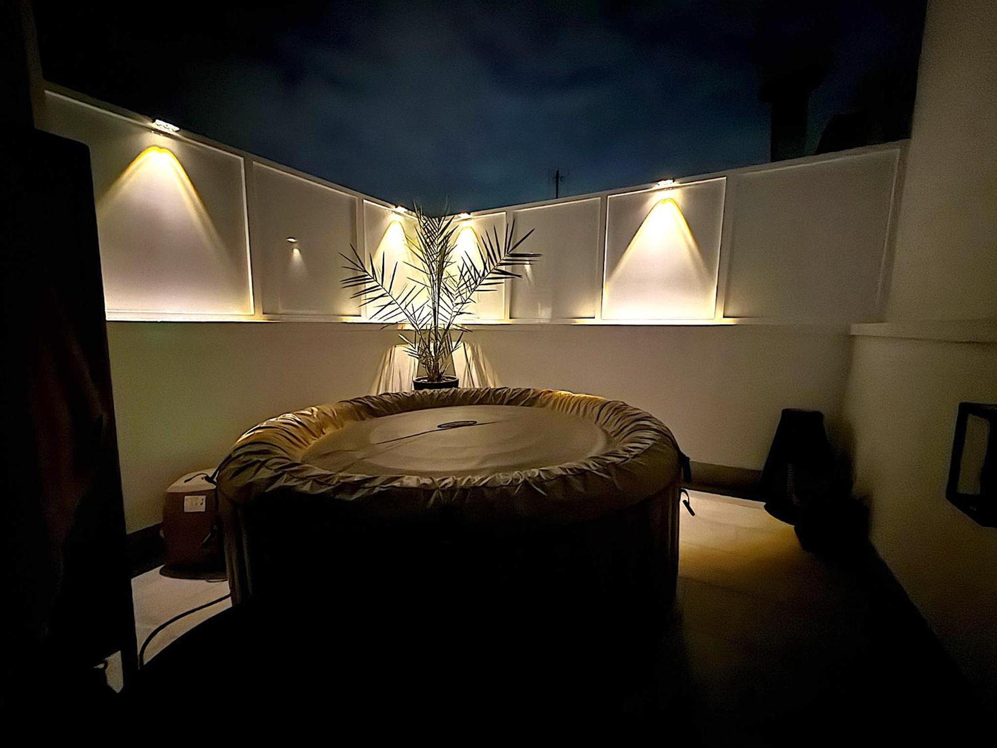 Atico Con Jacuzzi Privado , 1 Min Walk De Playa Levante سانتا بولا المظهر الخارجي الصورة